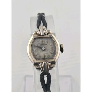 Vintage Swiss Benrus 17 Jewels Ladies Manual Wind Runs Well Gold Plated Case